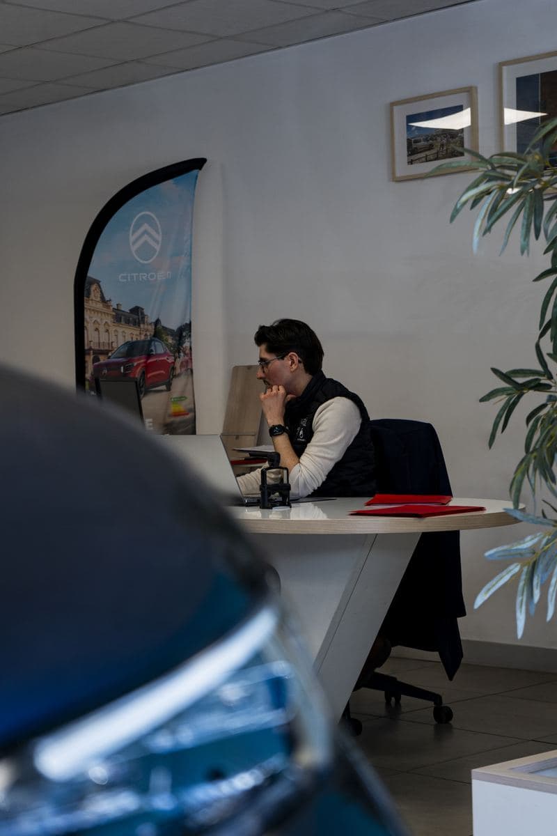 Conseiller à son bureau
